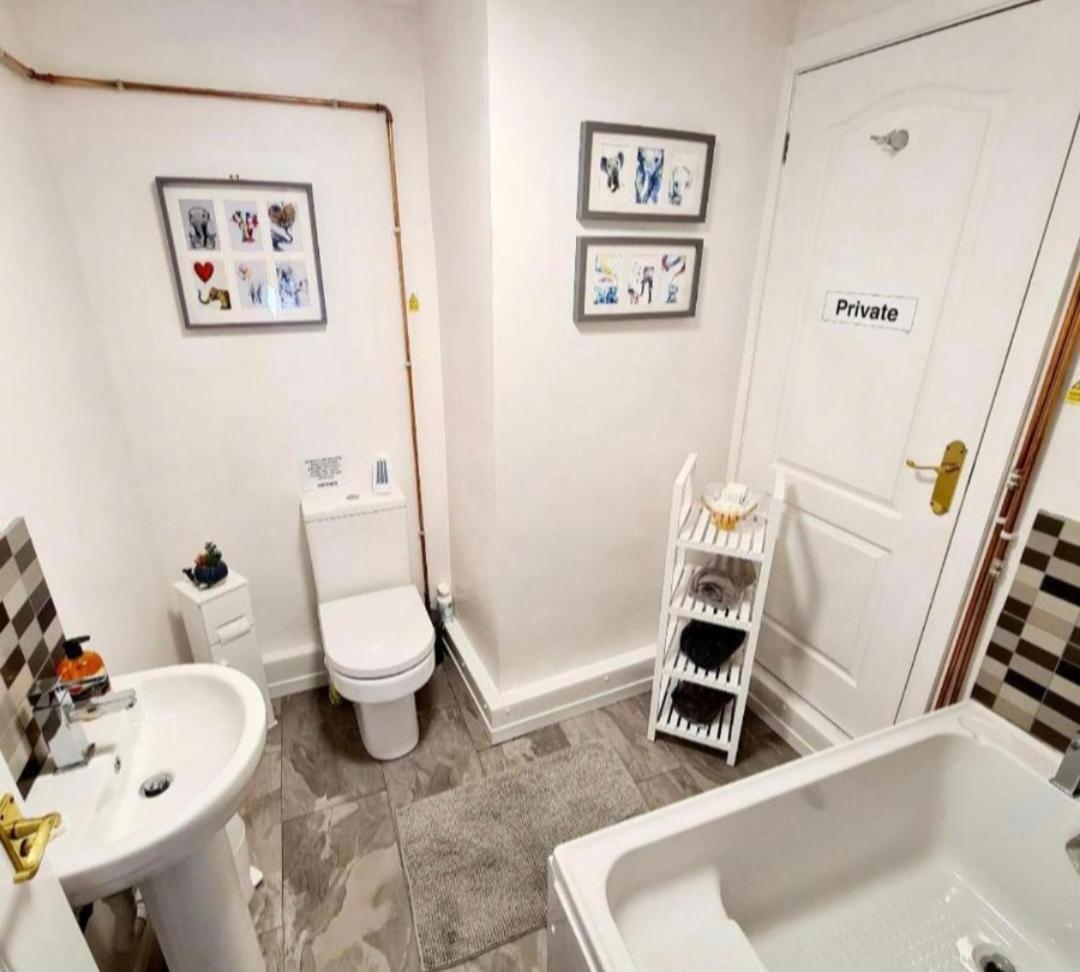 Beautiful 2 Bedroom Annexe In Popular Town Location Narberth Kültér fotó