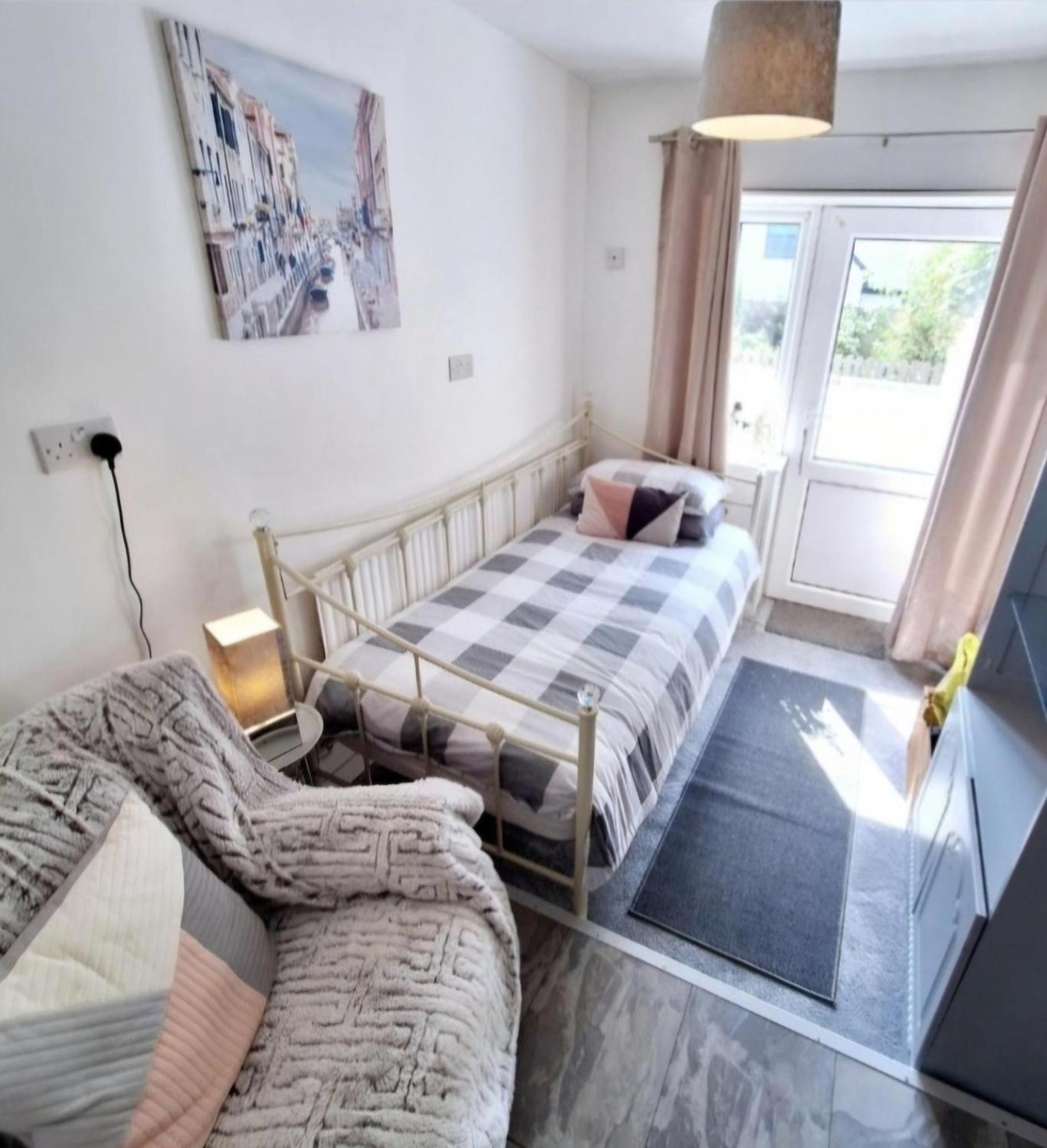 Beautiful 2 Bedroom Annexe In Popular Town Location Narberth Kültér fotó
